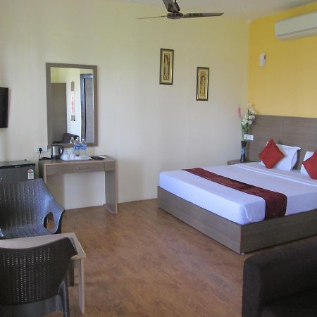 The Ashok Beach Resort Пондичерри Экстерьер фото