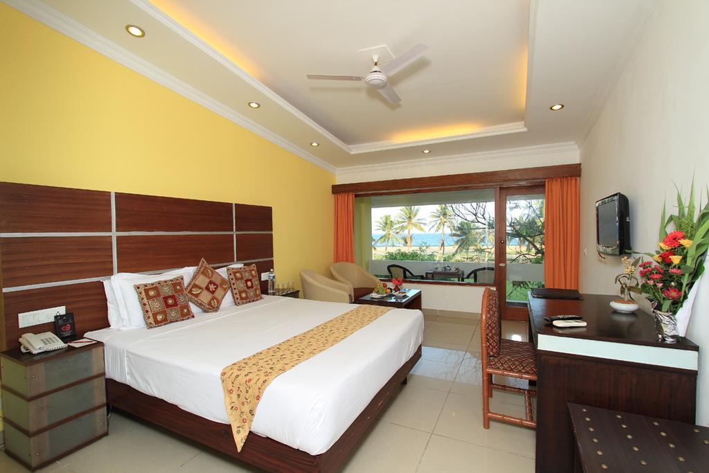 The Ashok Beach Resort Пондичерри Номер фото