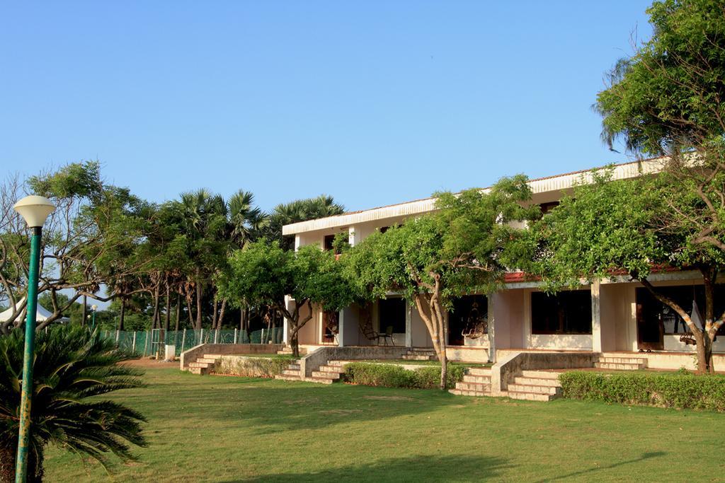 The Ashok Beach Resort Пондичерри Экстерьер фото